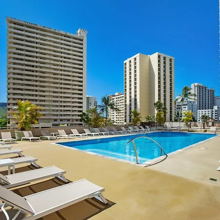 Aston At The Waikiki Banyan-3